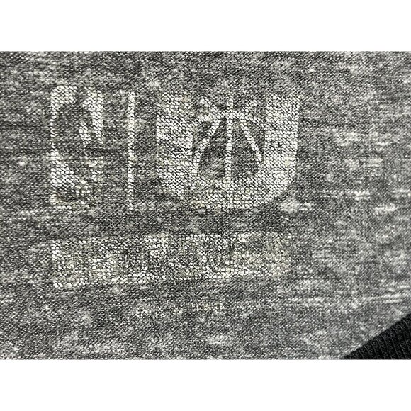 Chicago Bulls 3/4 Sleeve T-Shirt | Official NBA Basketball | Men’s Size Medium M - Picture 4 of 4